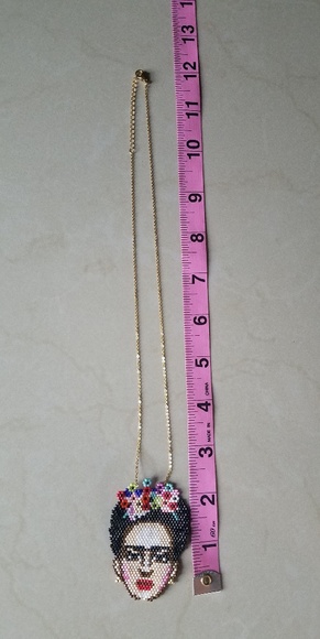 Frida Kahlo seed beads necklace. - Picture 2 of 5